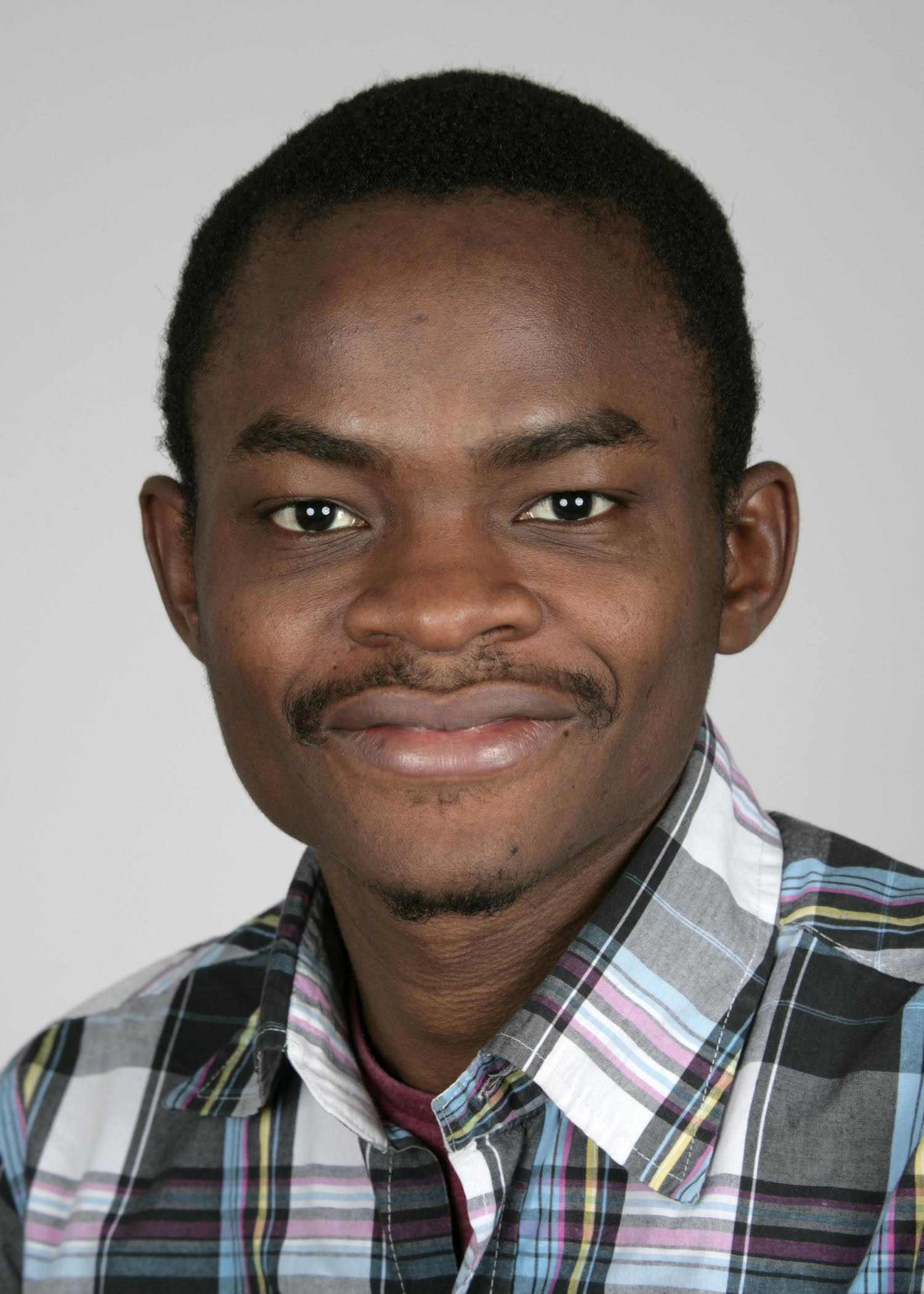 Photo of Dr Pelumi Oluqasanya